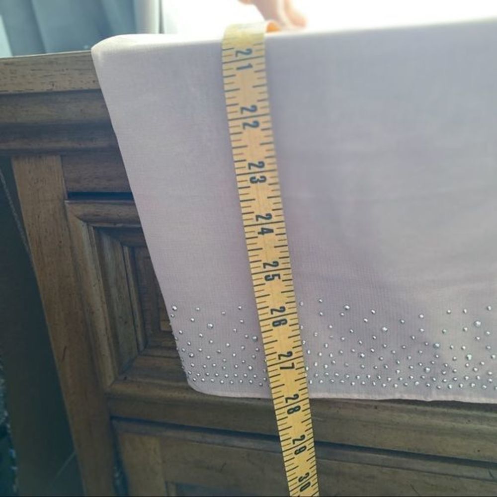 🎡 Pink Scarf with Rhinestones - Picture 10 of 11